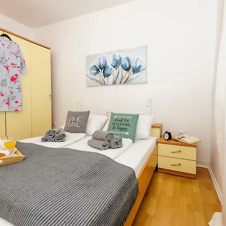 Daire Silente Cozy Place With Free Parking