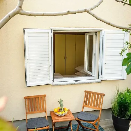 Silente Cozy Place With Free Parking Daire *
