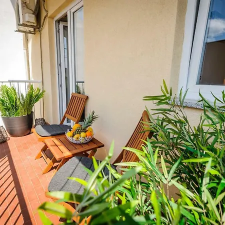 Daire Silente Cozy Place With Free Parking Šibenik