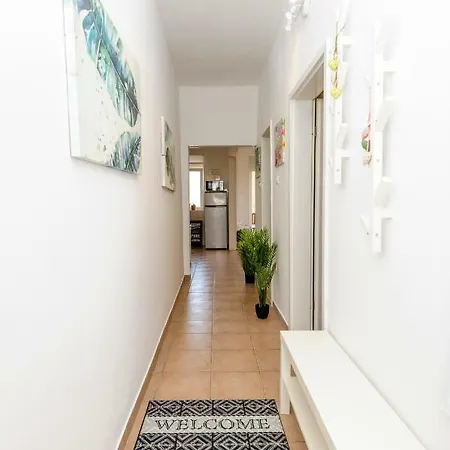 Silente Cozy Place With Free Parking Daire