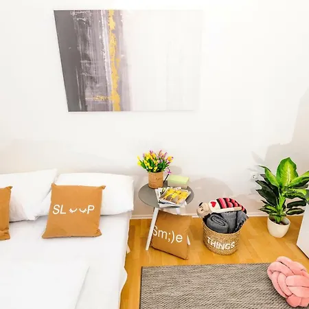 Silente Cozy Place With Free Parking Daire