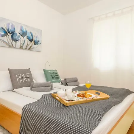 Daire Silente Cozy Place With Free Parking
