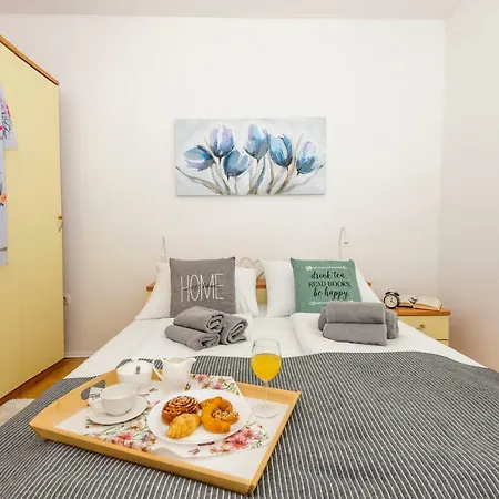 Silente Cozy Place With Free Parking Daire